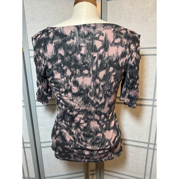 Rock & Republic Pink Black Blouse Cut Out Sleeves V-Neck Stretchy Top Small GUC - Picture 3 of 5